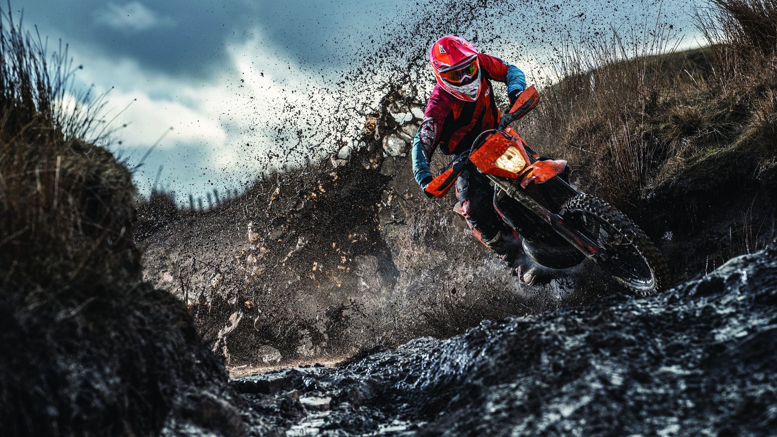 AG中国官网-青少年攀岩训练营，开启极限挑战新征程，学生攀岩